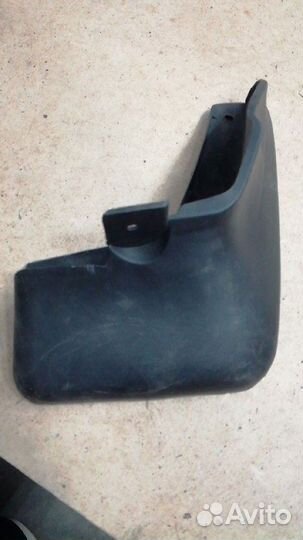 Брызговик Daewoo-Nexia передний правый (oeм)