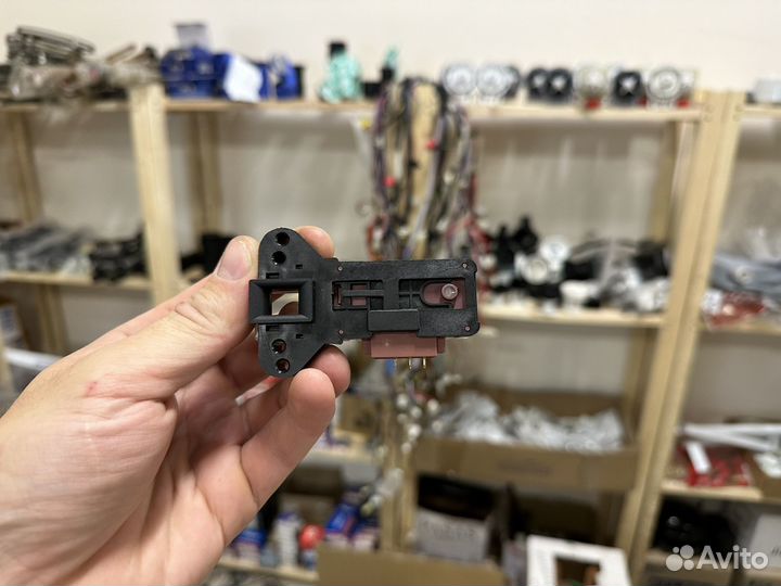 Убл (замок) стиральной машины Beko