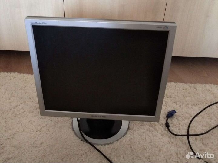 Монитор Samsung