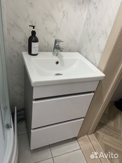 Тумба с раковиной для ванной