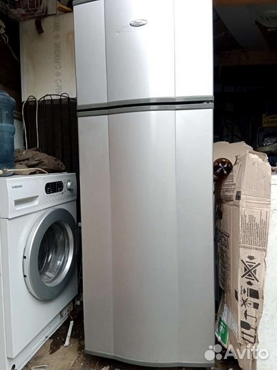 Холодильник бу whirlpool