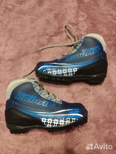 Лыжные ботинки