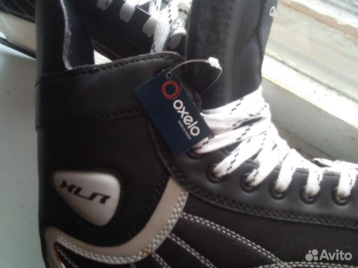 Коньки хоккейные