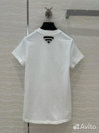 Футболка Prada