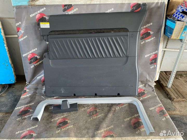 Обшивка правой сдв. двери Mercedes w639. Япония