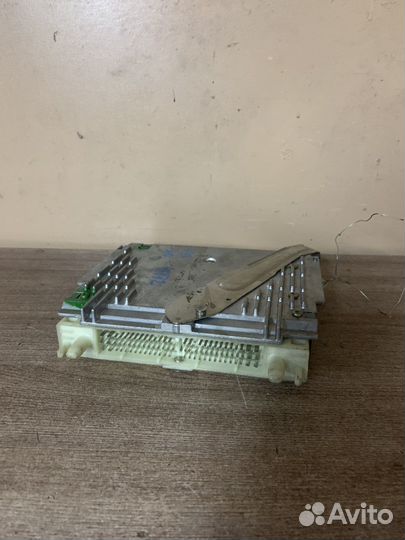Блок управления эбу Volvo S113727101G