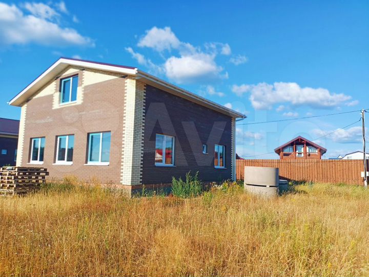 Коттедж 155 м² на участке 9 сот.