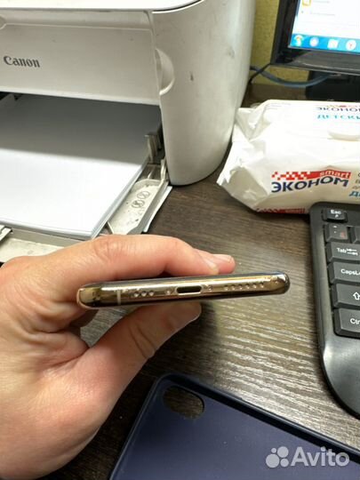 iPhone Xs, 64 ГБ