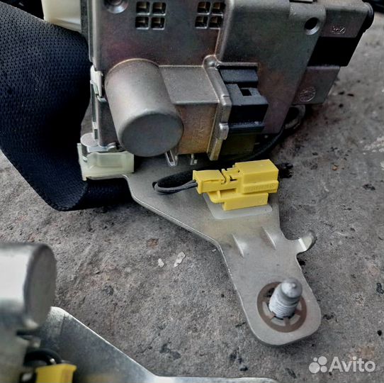 Ремни безопасности mercedes GL, GLS X166