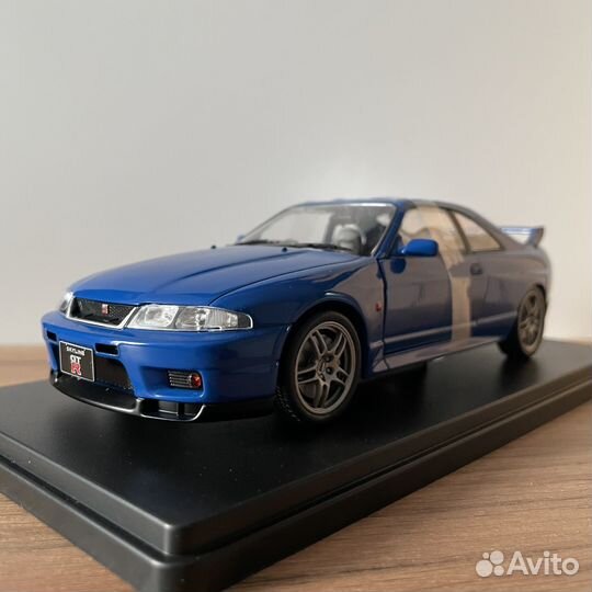 Модель Nissan Skyline GT-R R33 WhiteBox 1/24