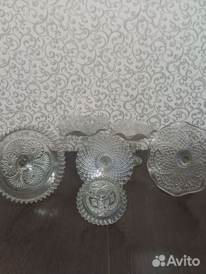 Старинная ваза для фруктов или конфет