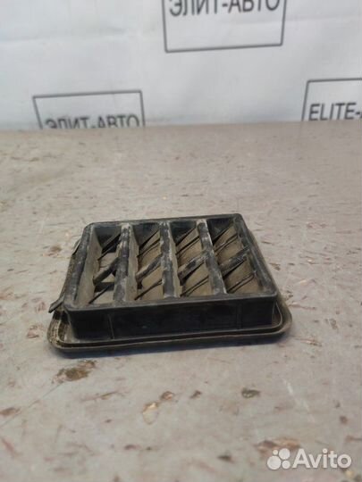 Решетка вентиляционная Jeep Grand Cherokee WK2