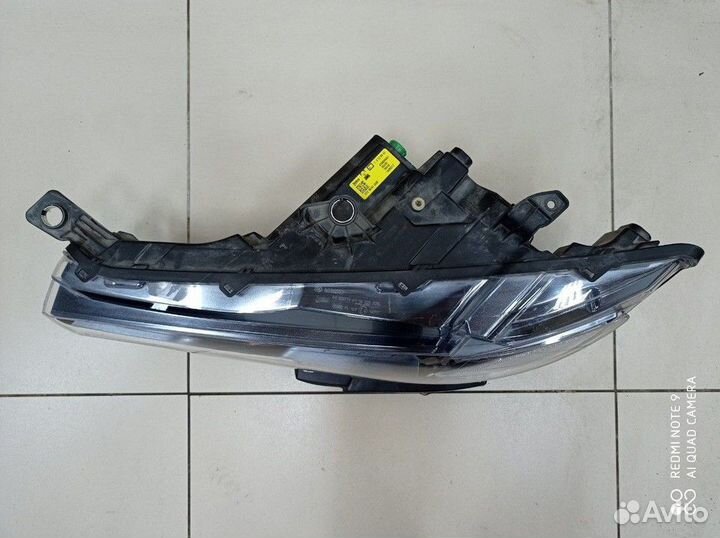 Фара левая ксенон с кронштейном Maserati Levante