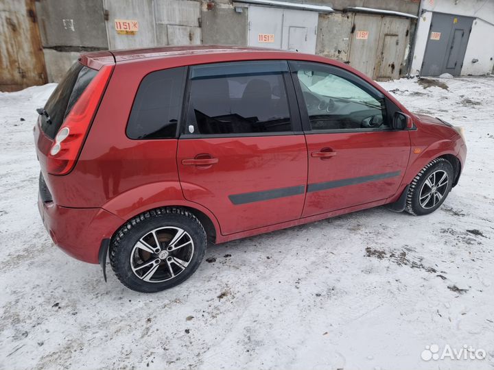 Ford Fiesta 1.6 МТ, 2006, 150 000 км