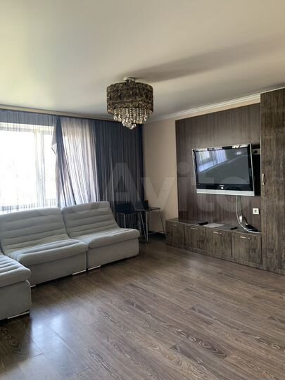 3-к. квартира, 80 м², 10/10 эт.