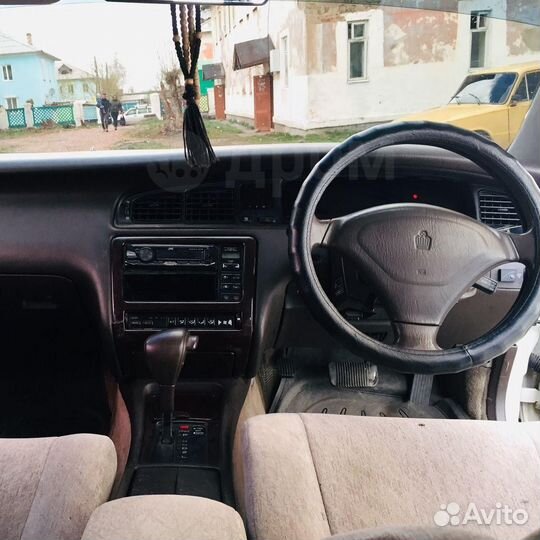 Toyota Crown 3.0 AT, 1993, 300 000 км