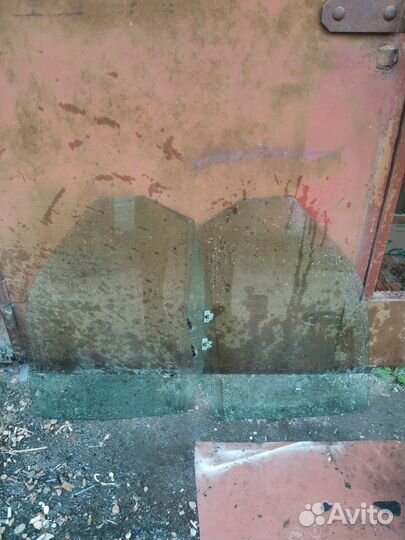 Стекло передней двери Мерседес Вито 638