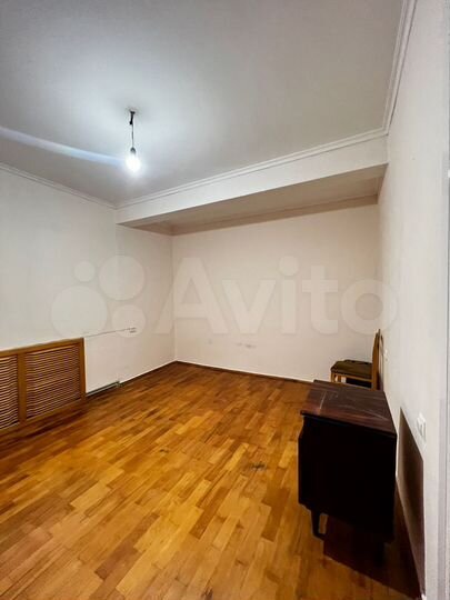 2-к. квартира, 71,1 м², 1/5 эт.