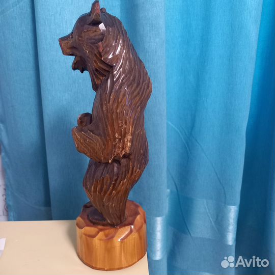 Деревянные медведь и орел