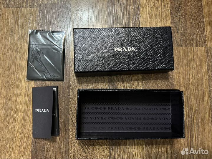 Коробка от очков prada