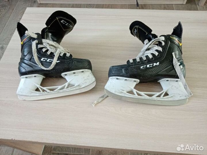 Коньки хоккейные ссм
