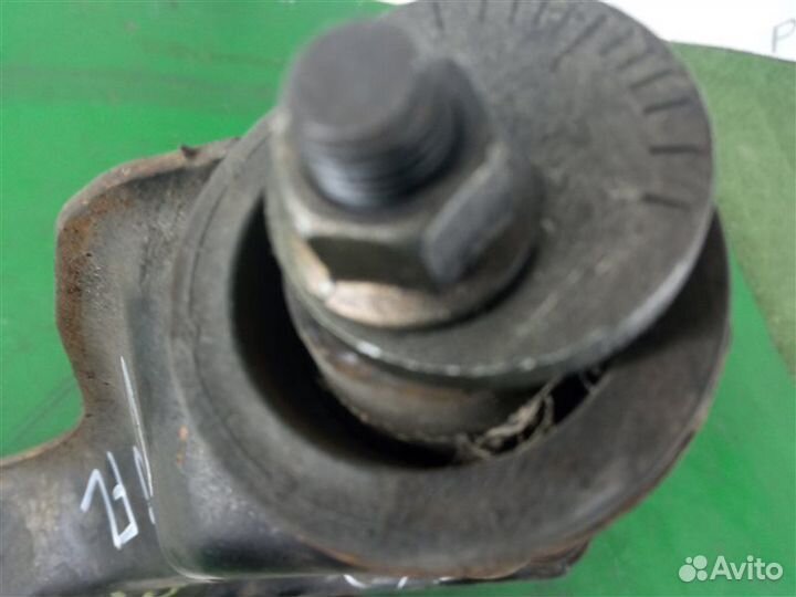 Рычаг подвески передний левый Mitsubishi Pajero