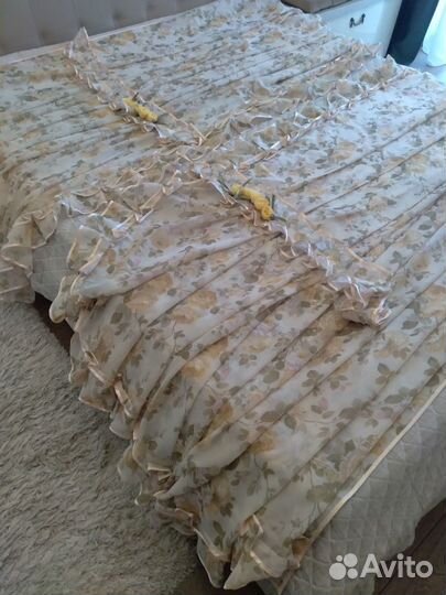 Покрывало+2 подушки+2 комплекта штор с подхватами