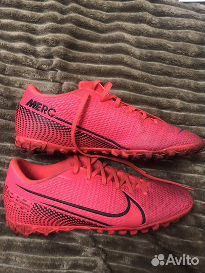 Бутсы Nike