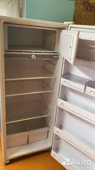 Холодильник бирюса