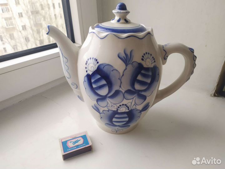 Гжель СССР чайники, чашки, сахарницы, статуэтки