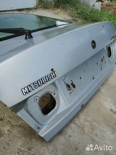 Крышка багажника Митсубиси Каризма