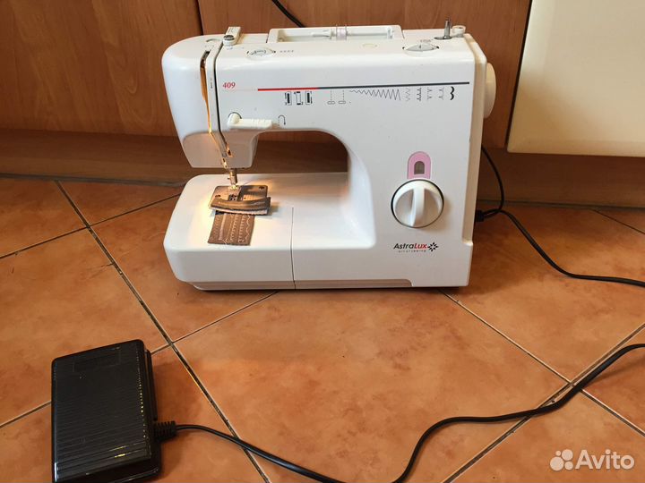 Швейная машина Astralux 409