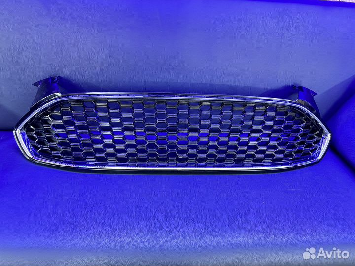 Решотка радиатора Форд Мондео 5 Fusion Соты