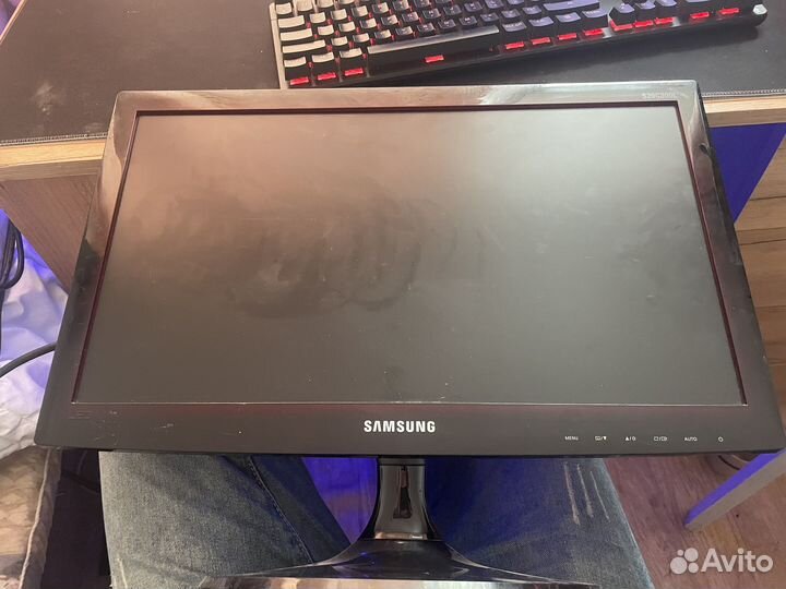 Монитор Samsung 20