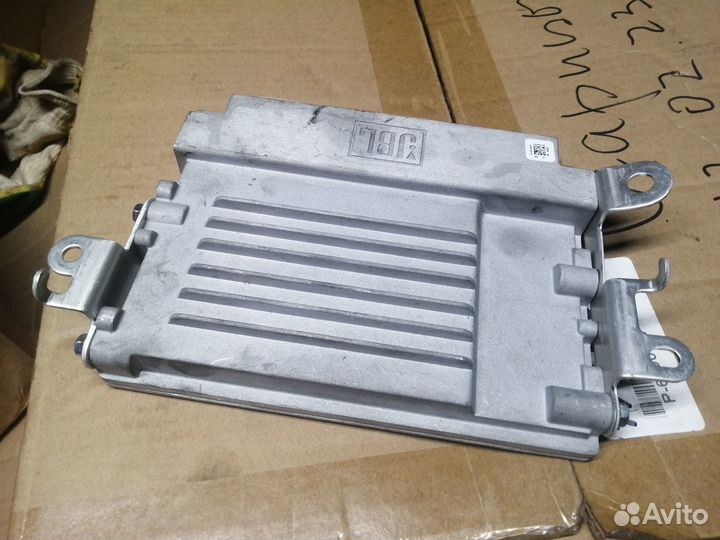 Усилитель звука JBL Toyota Rav4 (XA50)