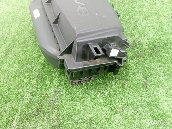 Корпус воздушного фильтра левый Mercedes-Benz