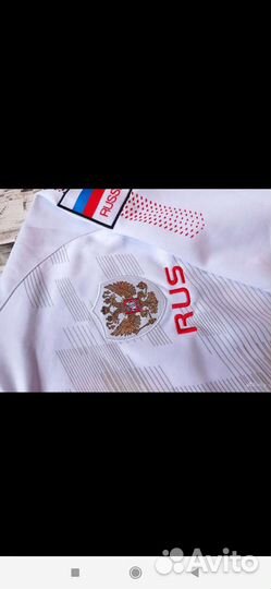 Спортивные костюмы 