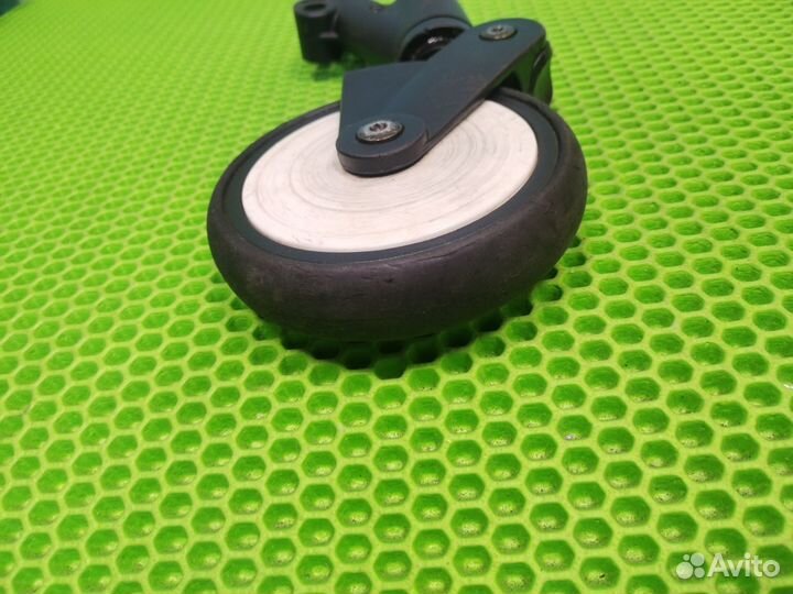 Колесо на коляску Yoya с блоком и вилкой