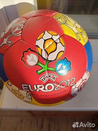 Футбольный мяч