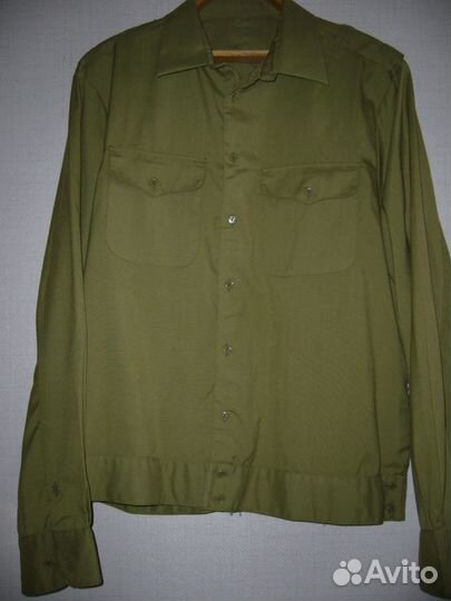 Офицерские брюки, рубашка и галстук времен СССР