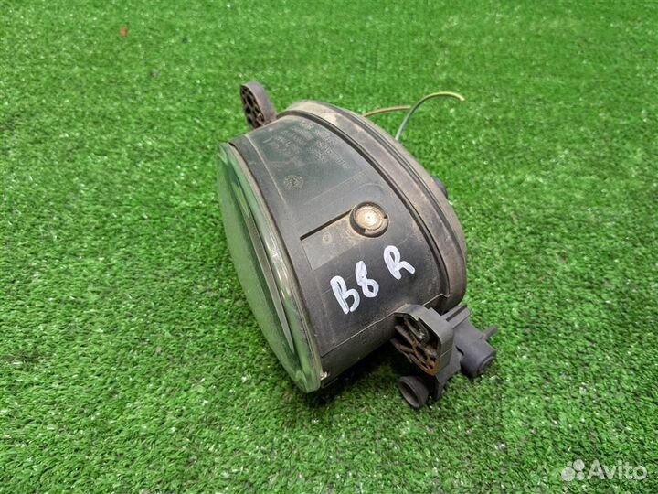 Птф передняя правая Mercedes Benz E-class W211 20