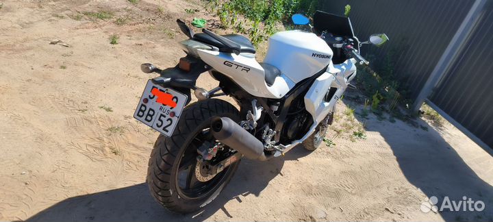 Hyosung GT250R