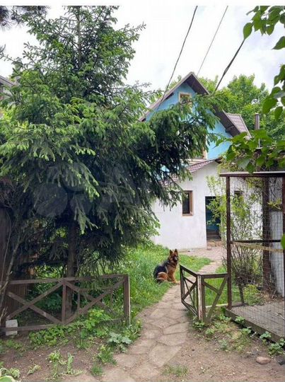 Дом 180 м² на участке 9,5 сот.