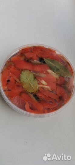 Рыбка нерка в масле