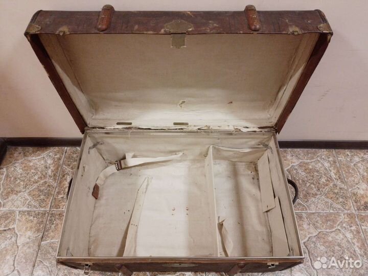 Сундук старинный каретный 19 век модный