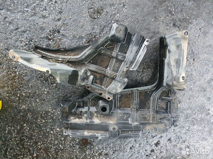 Защита двс лево c Toyota Vitz SCP90 2SZ-FE