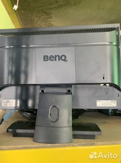 Монитор 19дюймов широкоформатный