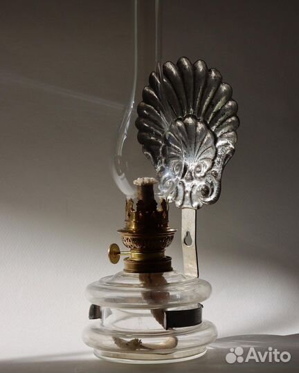 Антикварная керосиновая лампа Франция