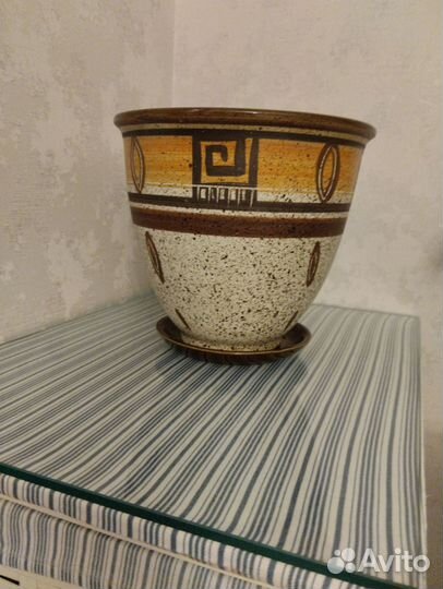 Цветочный горшок
