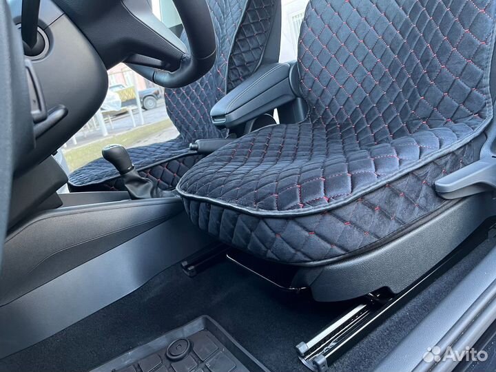 Накидки на сиденья автомобиля